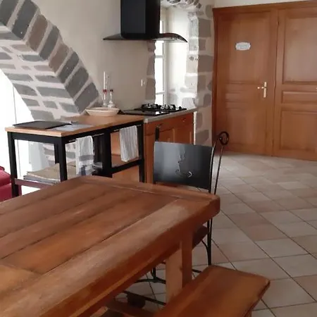 Relais Du Noble Voyageur ブリウド